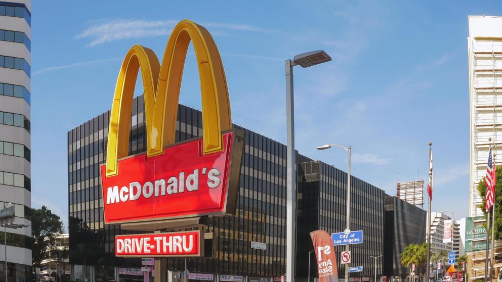 Caos, app caída y disturbios en McDonald’s