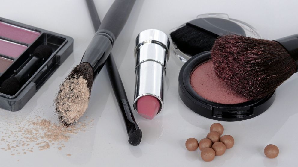ANMAT deja de intervenir en la importación de cosméticos y productos de higiene personal