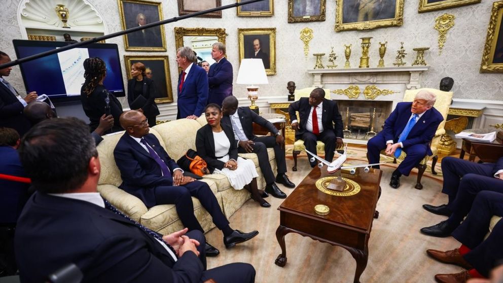 Donald Trump mostró a el video de un político opositor que instaba a la violencia contra los granjeros blancos