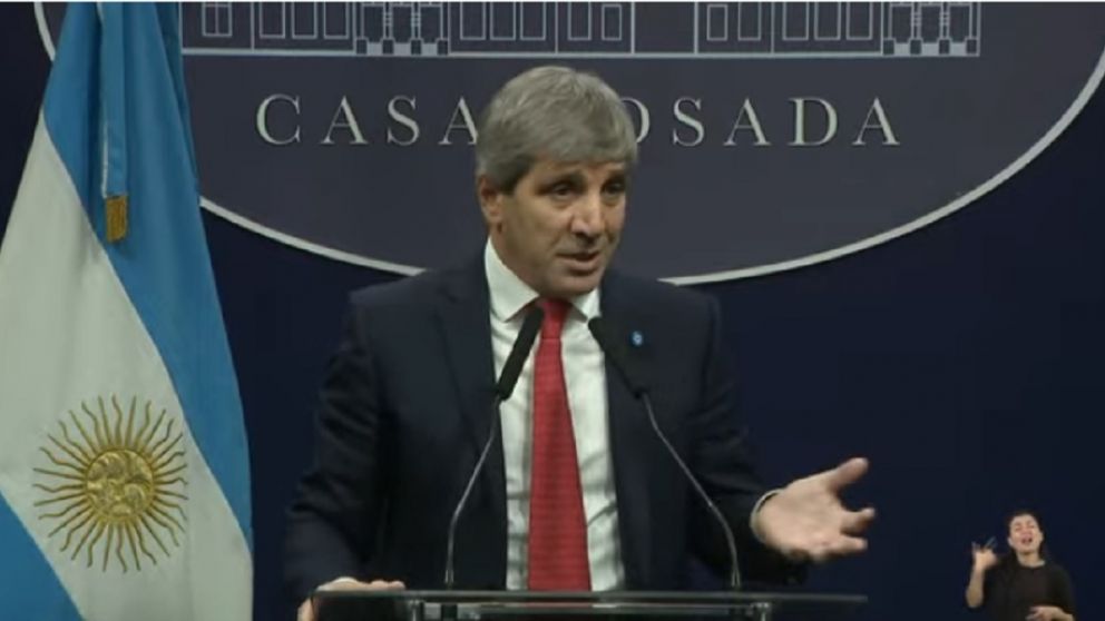 Luis Caputo presentó las medidas en conferencia de prensa en la Casa Rosada