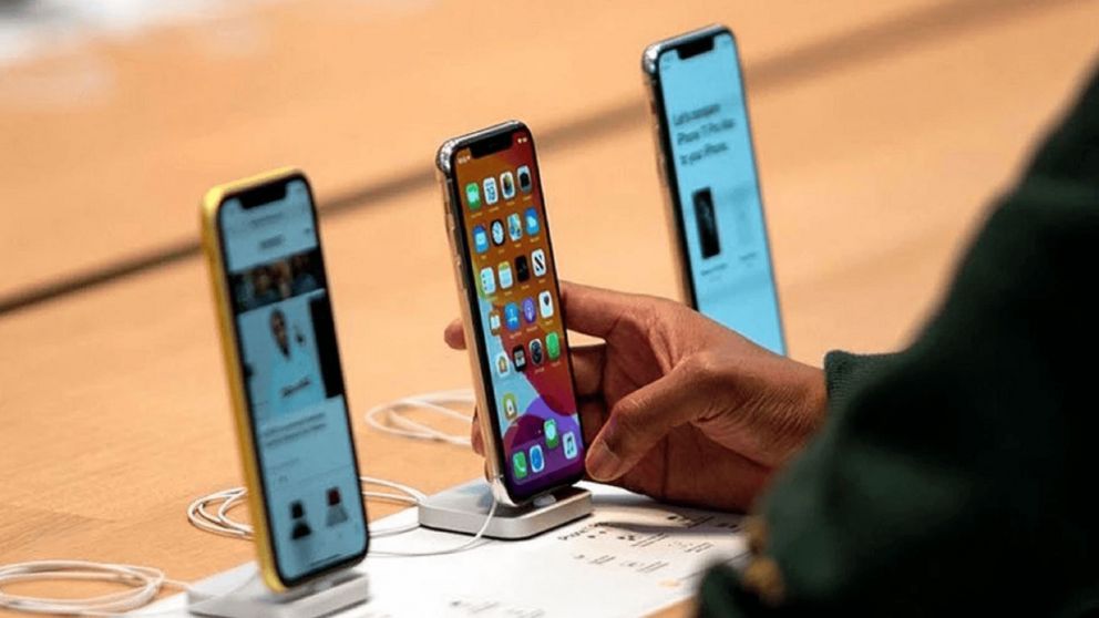 El Gobierno anunció que eliminará los aranceles de importación para celulares.