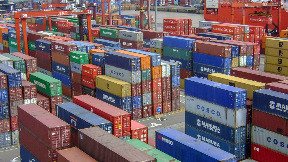 zzzznacp2NOTICIAS ARGENTINAS BAIRES, SEPTIEMBRE 20: (ARCHIVO) El Gobierno redujo hoy los aranceles a la importación de productos que no se fabrican en el país, medida que incluye más de 100 posiciones arancelarias, con el objetivo de
