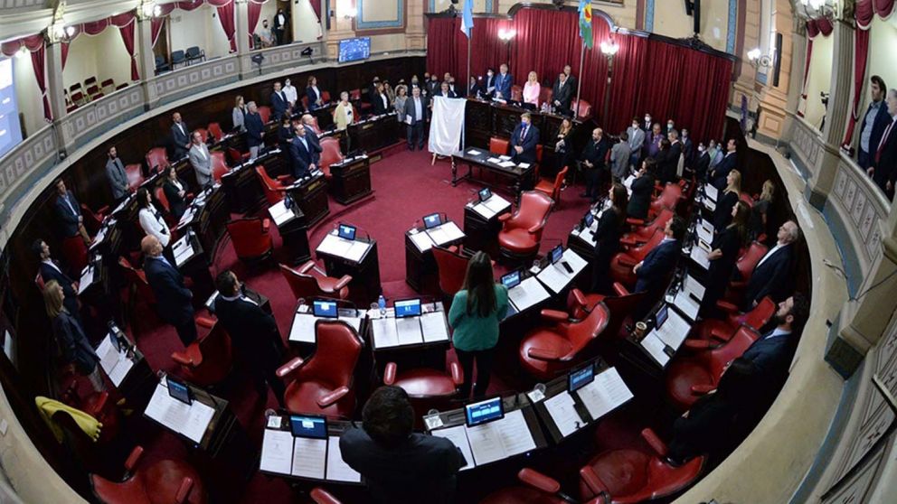 De prosperar el proyecto, legisladores provinciales y concejales podría reelegir de manera indefinida