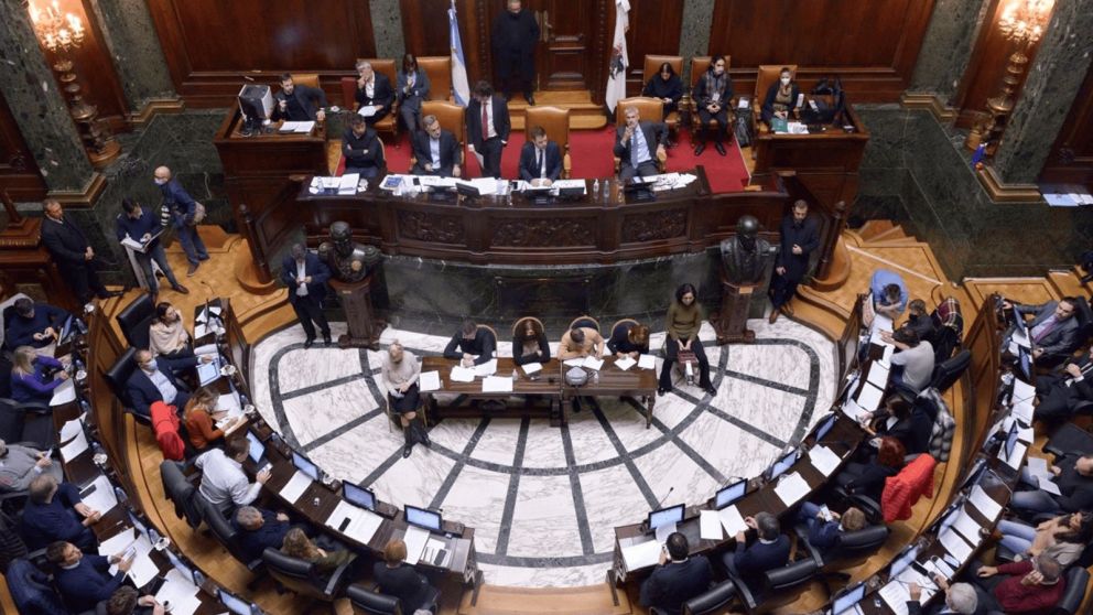 Los legisladores electos juran el 10 de diciembre