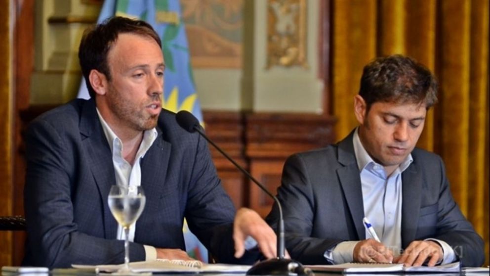 Pablo López, ministro de Economía y el Gobernador, apuntes paritarios