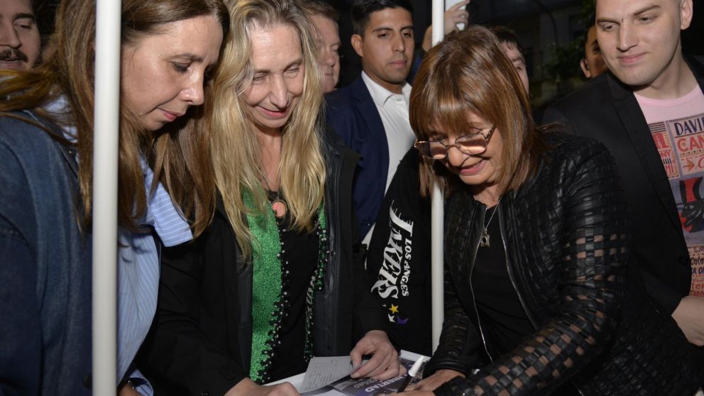 Bullrich abandonó el PRO y se afilió a LLA, en plena campaña porteña