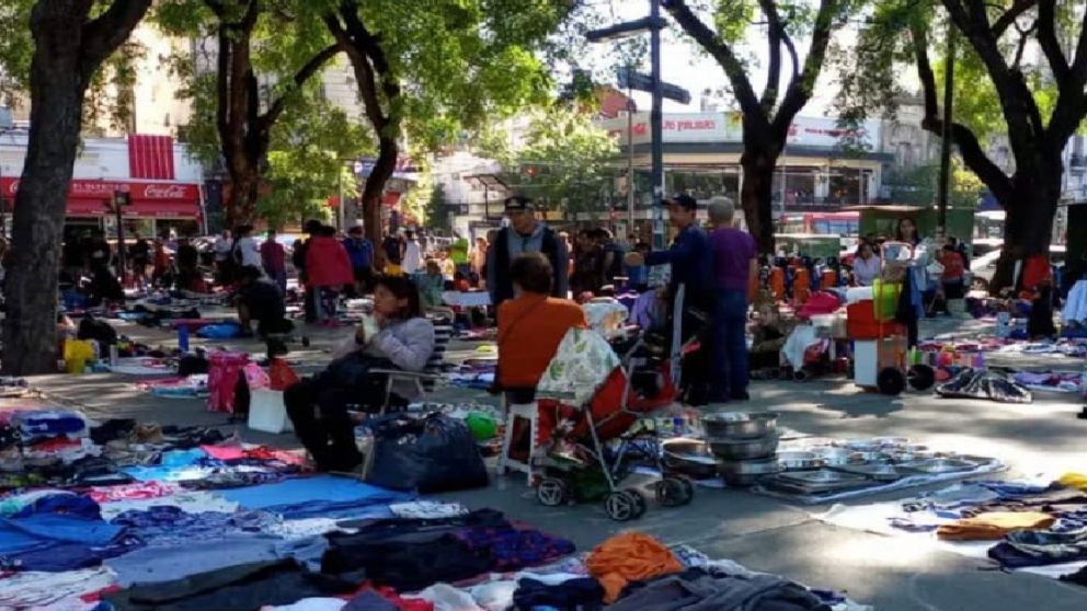 Vender en la calle para tratar de llegar a fin de mes