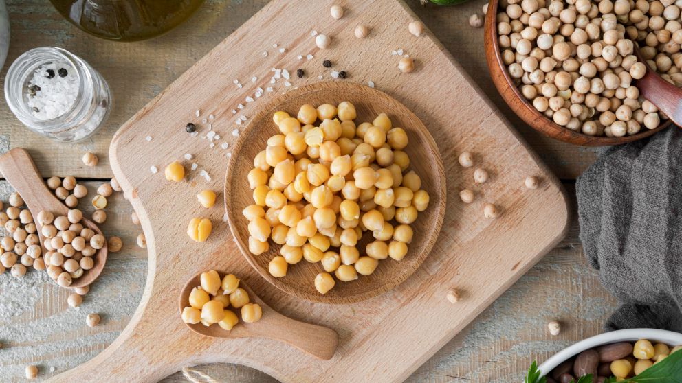Ensalada de garbanzos rápida y fácil: fresca, saludable y lista en minutos
