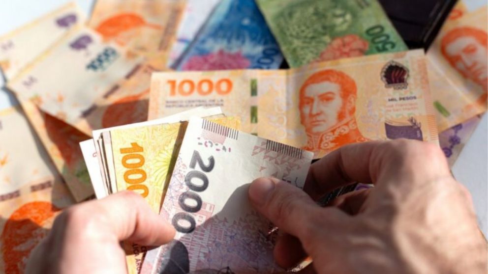 Con el cepo levantado, los bancos ajustaron sus tasas de plazo fijo para retener pesos y atraer a los pequeños ahorristas (Imagen ilustrativa).