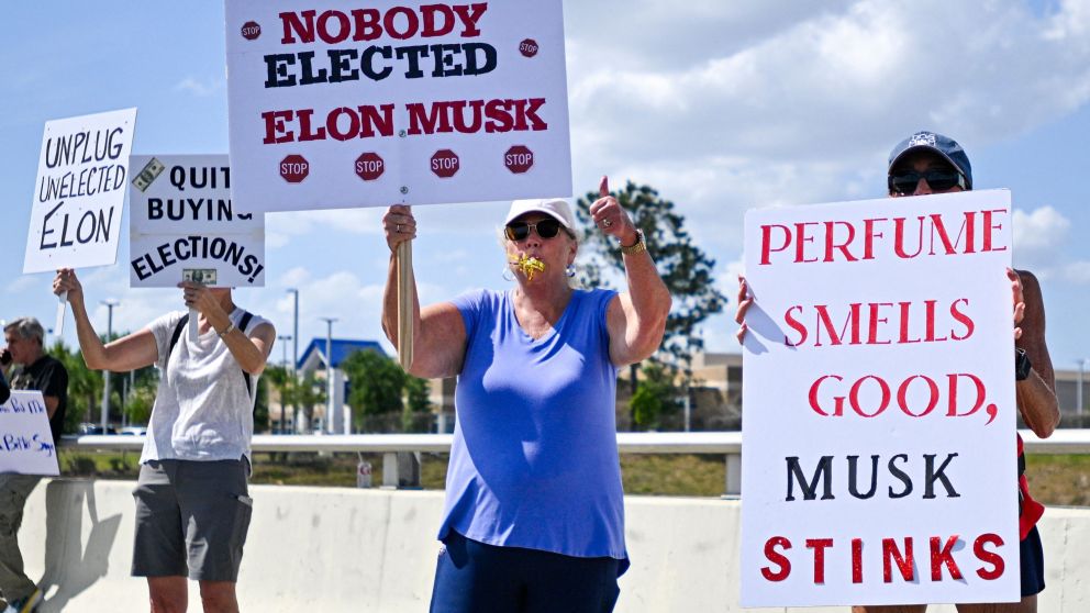 Hubo numerosas protestas contra Musk tanto en EE.UU. como en Europa