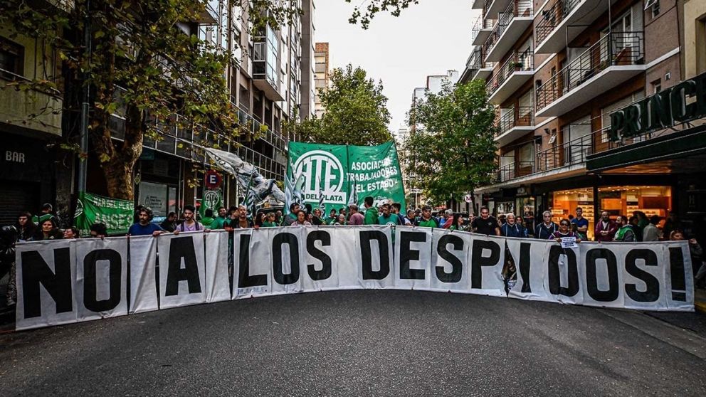 Los despidos se replican en distintos sectores y en todo el país