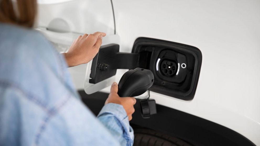 Autos eléctricos (Freepik)