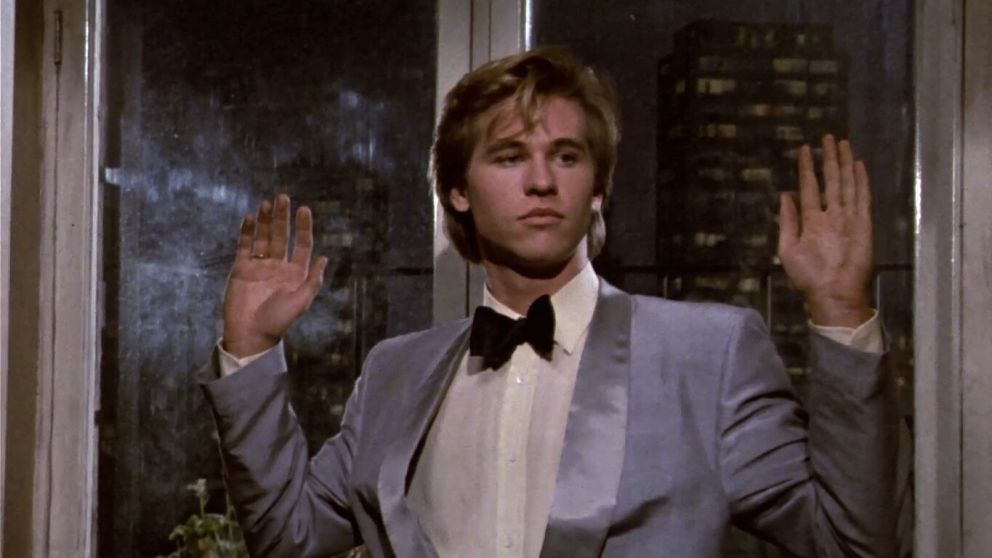 Val Kilmer en Súper Secreto, un trabajo de puro genio