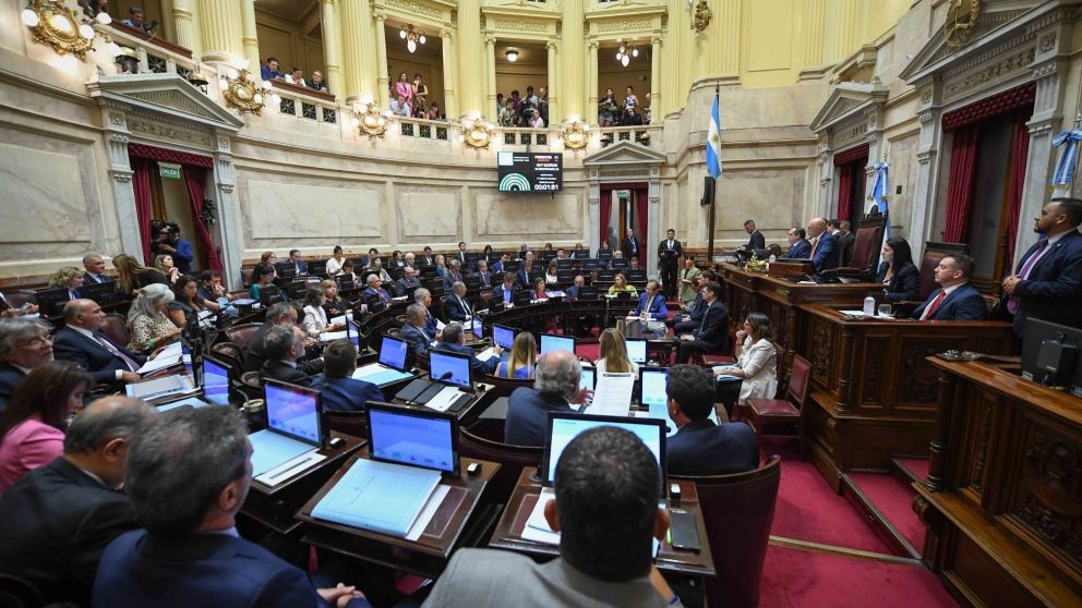 La ley antimafia fue aprobada durante la marat�nica sesi�n del jueves en el Senado.