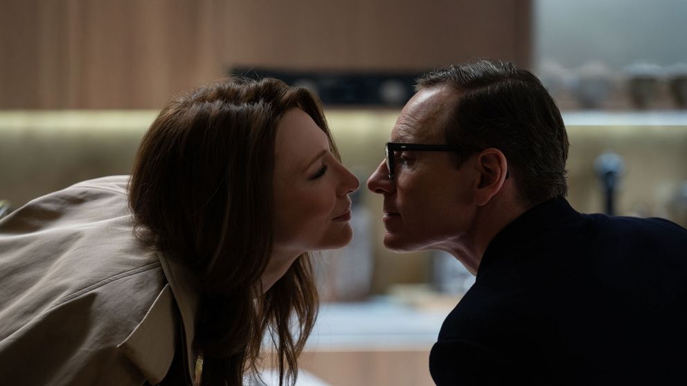 Cate Blanchett y Michael Fassbender en Código Negro