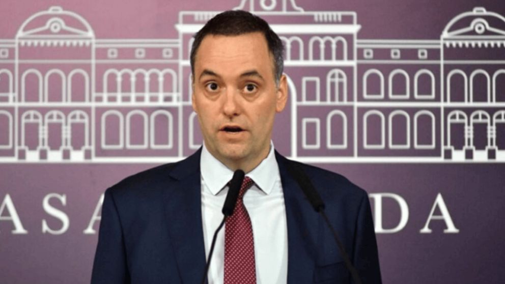 ¡AHORA! Anuncios del vocero presidencial, Manuel Adorni