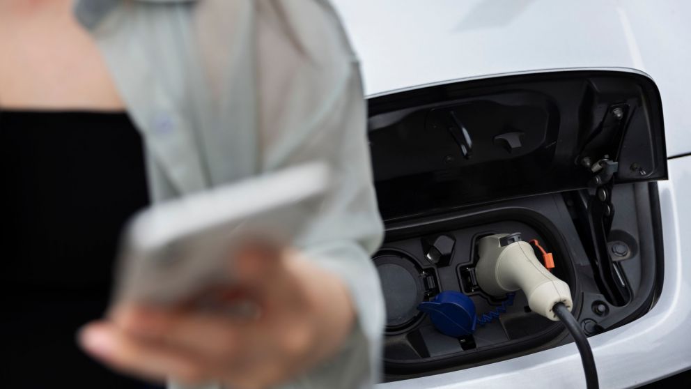 Autos eléctricos (Freepik)