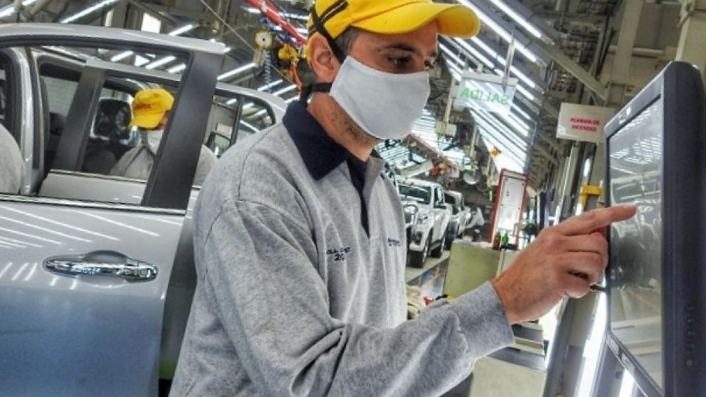 Achique y ajuste en la compa��a automotriz