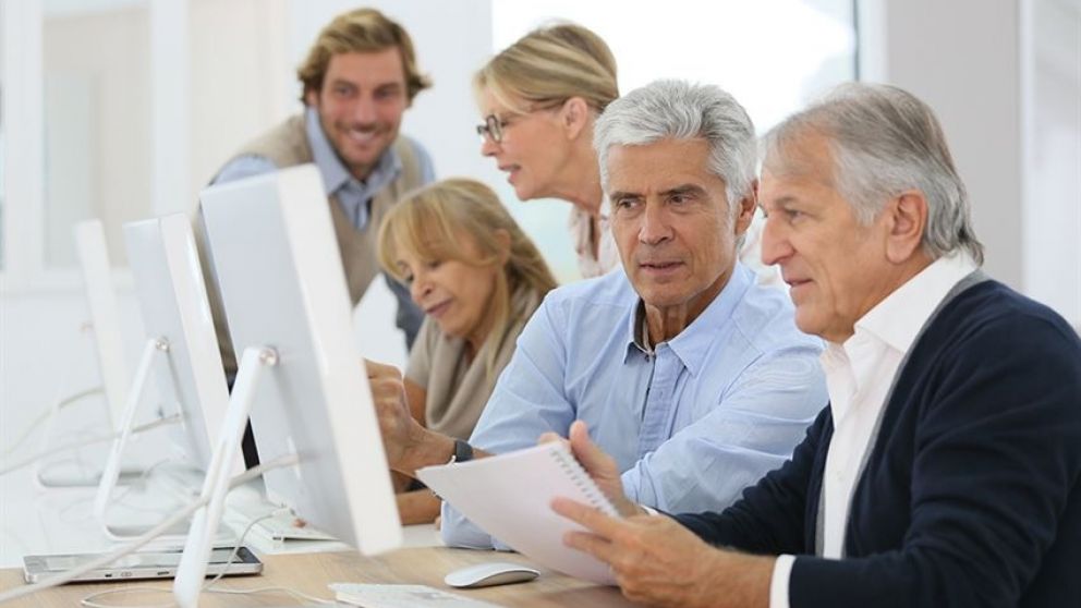 Las empresas deben implementar programas de diversidad, equidad e inclusión que respondan a las necesidades específicas del mercado laboral argentino