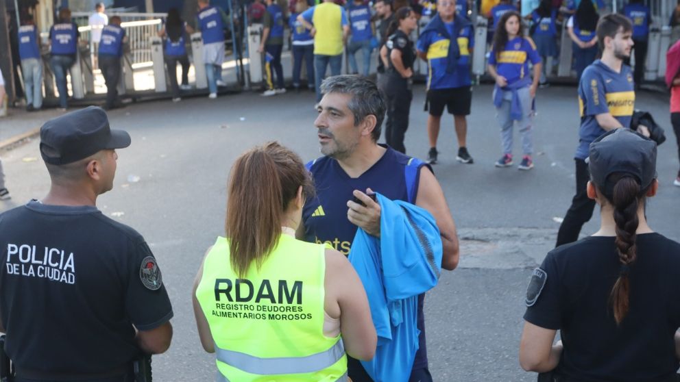 Los deudores alimentarios no podrán ingresar a los estadios de fútbol de la Ciudad