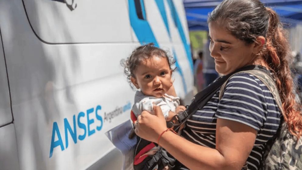 En diciembre, titulares de la Asignación Universal por Hijo recibirán un nuevo aumento (Imagen: ANSES).