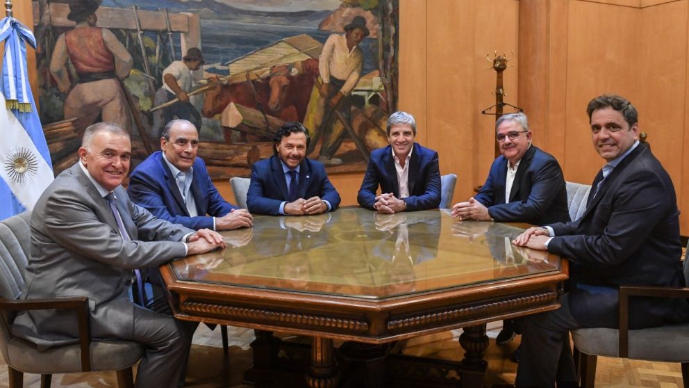 Se reactivan obras públicas y traspaso de