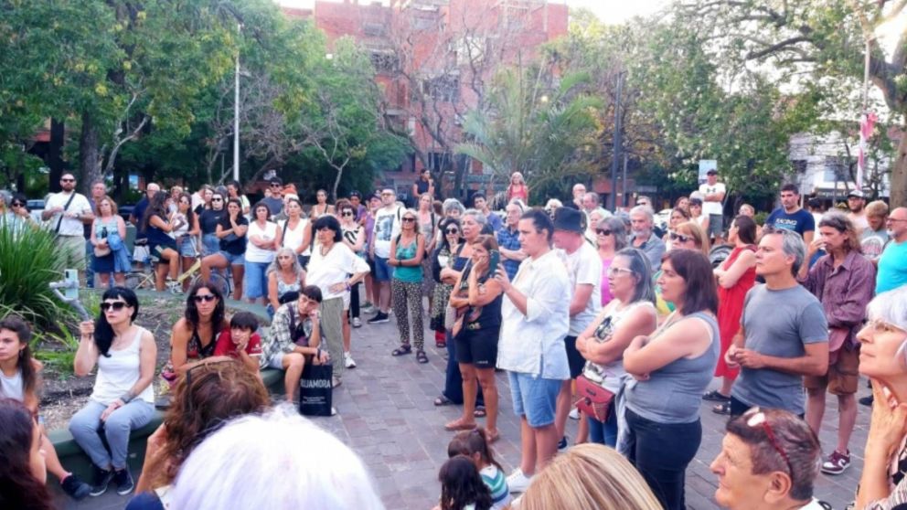 Vecinos de Ciudad Jardín contra la subasta de tierras fiscales: "No queremos muros, queremos aire puro"