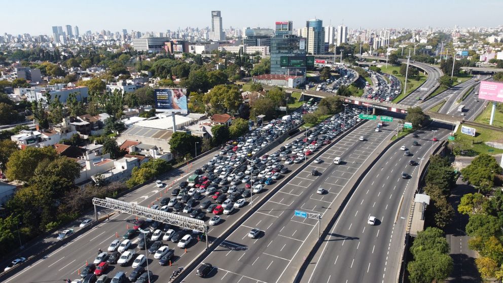 Los autopistas se suman al aumento de tarifas