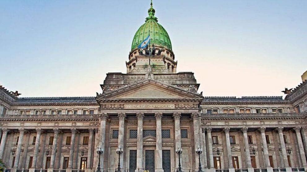 Tratarán este miércoles el DNU sobre el acuerdo con el FMI