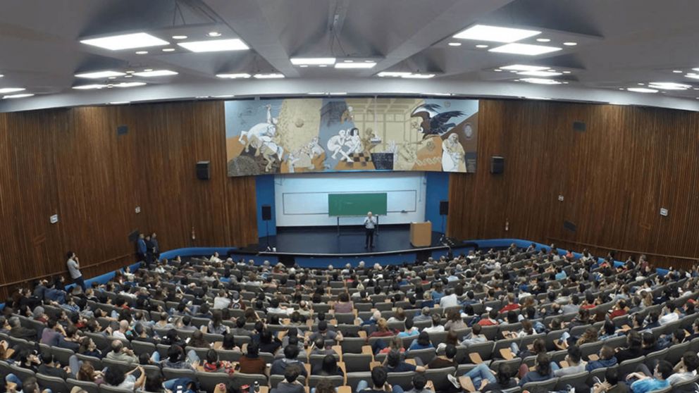 Paro docente: cuánto cobra un profesor universitario en marzo de 2025