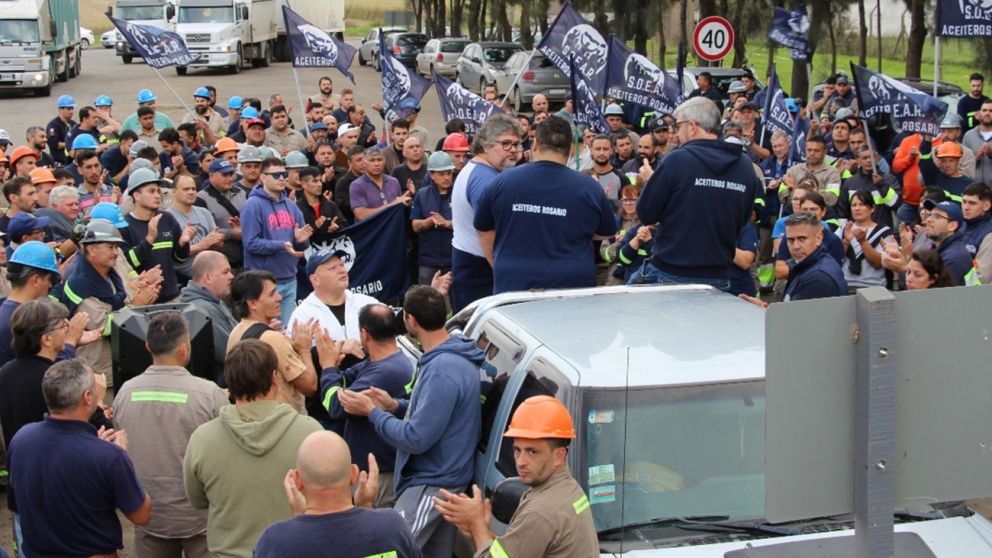 Los Aceiteros hablan de "revancha patronal" ante logros sindicales