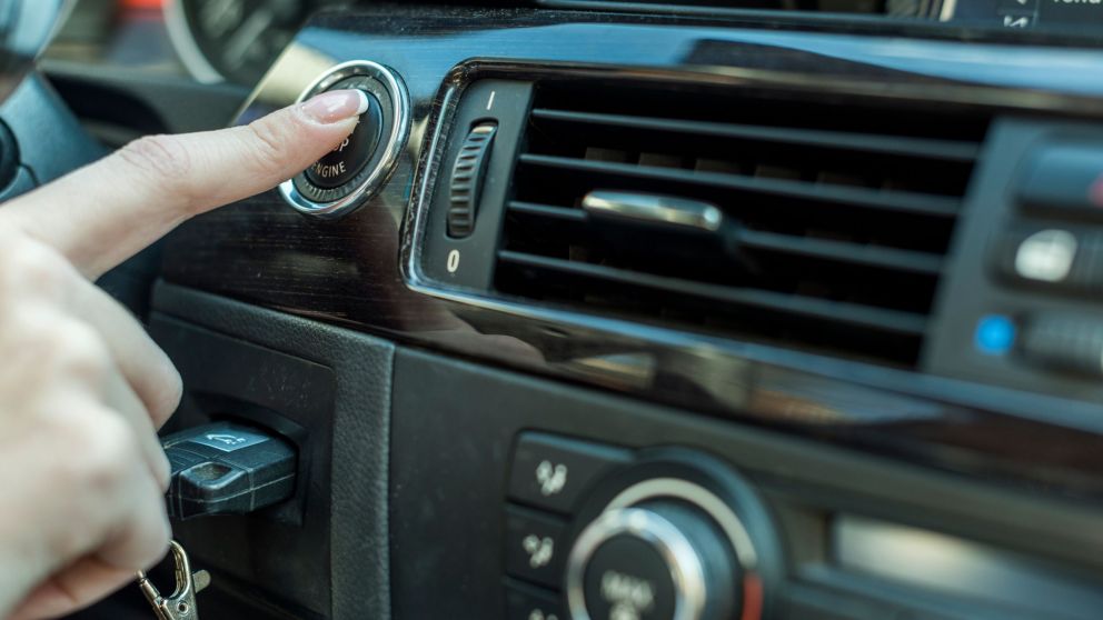Aire acondicionado en el auto (Freepik)