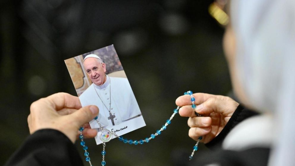 La salud del Papa movilizó a fieles en todo el mundo