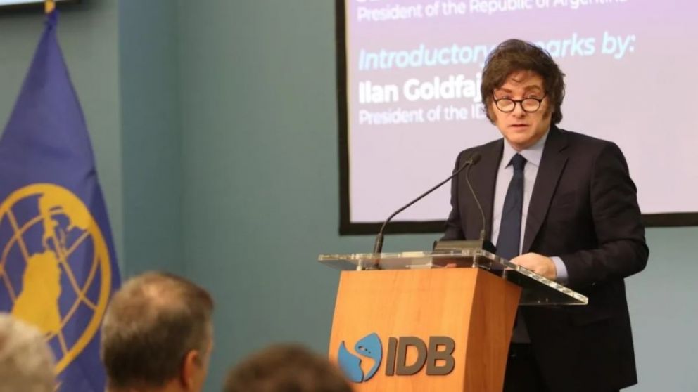 Milei no pudo con su genio en el BID, pero el auditorio lo celebr� con aplausos