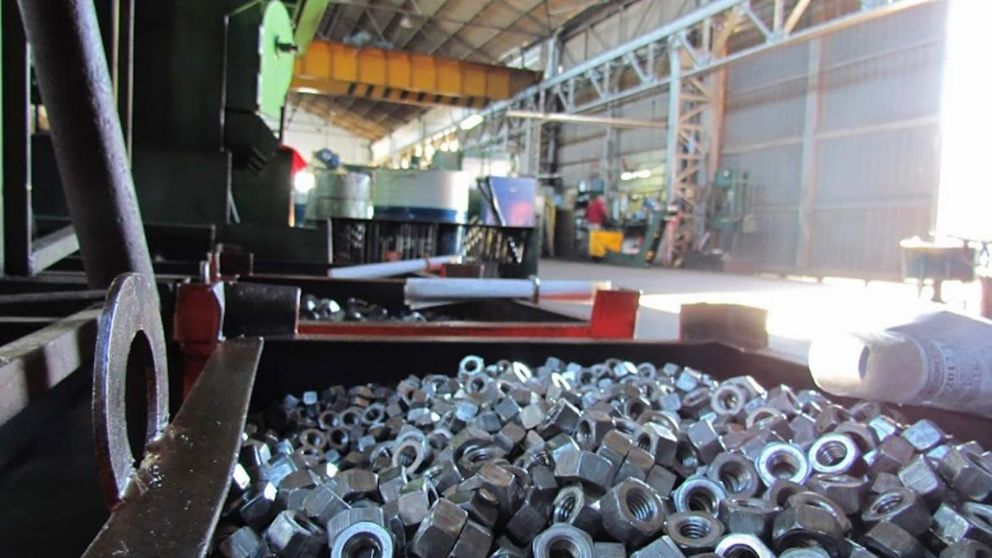 Por la crisis económica, una histórica metalúrgica cerró en Florencio Varela y 76 familias quedaron en la calle