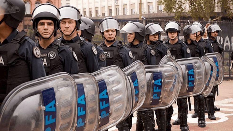 Aumento para oficiales de la Policía Federal, Prefectura Naval y Gendarmería Nacional: las escalas salariales