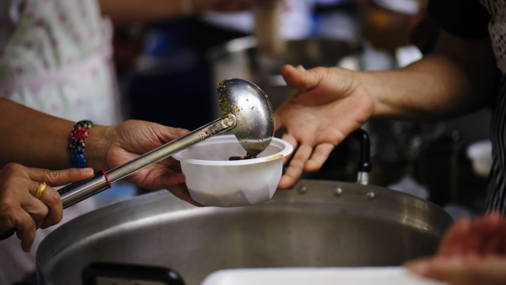 En 2022, 182,9 millones de personas no pudieron costear una dieta equilibrada.