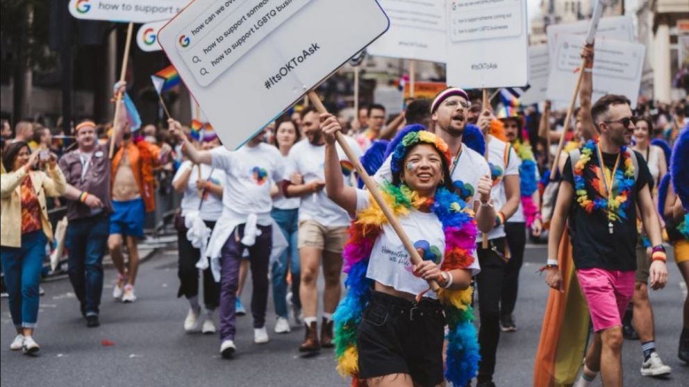 El resurgimiento de críticas impulsadas por la campaña de Donald Trump hicieron retroceder a las empresas en sus políticas de género