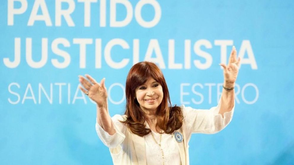 Cristina respondió a la denuncia de Anses y mandó a Milei a buscarse "un buen psicólogo"