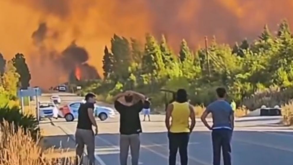 El fuego ya consumi� m�s de 1.600 hect�reas en El Bols�n.