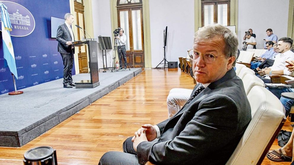 No va más. Serenellini se despide del Gabinete tras un año en prensa