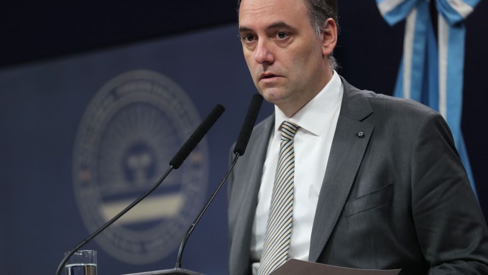 "Despedimos los famosos tours sanitarios"