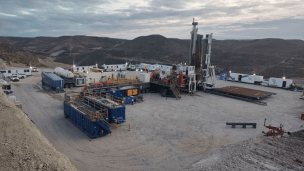 Chubut: confirman fecha para la firma del traspaso de áreas de YPF a PECOM