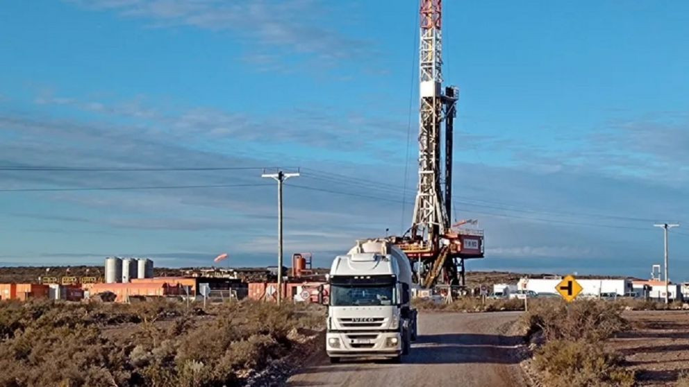 En paralelo, se abren oportunidades para proyectos complementarios como el transporte de gas y el desarrollo de infraestructura para exportación.