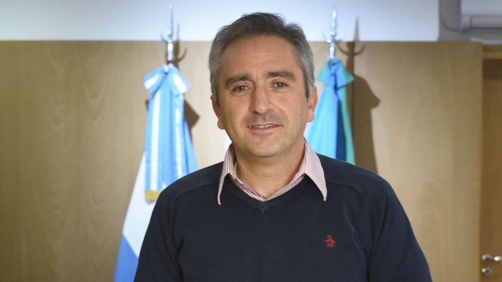 Larroque salió a interpelar al peronismo ante la falta de apoyo a Kicillof, al que calificó como un "ganador"