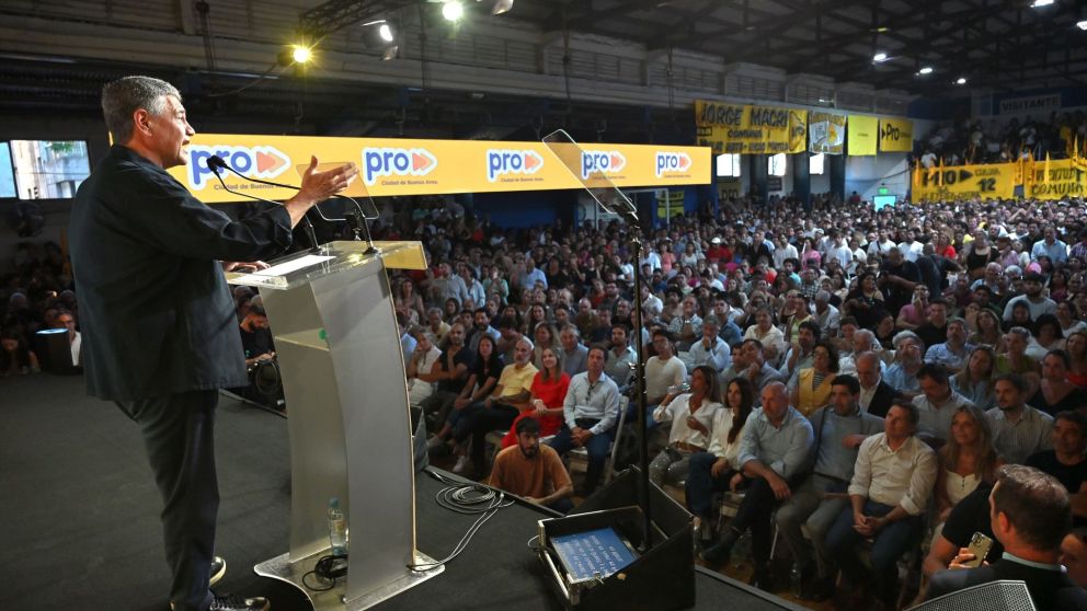 Jorge Macri en el acto en Villa Pueyrred�n