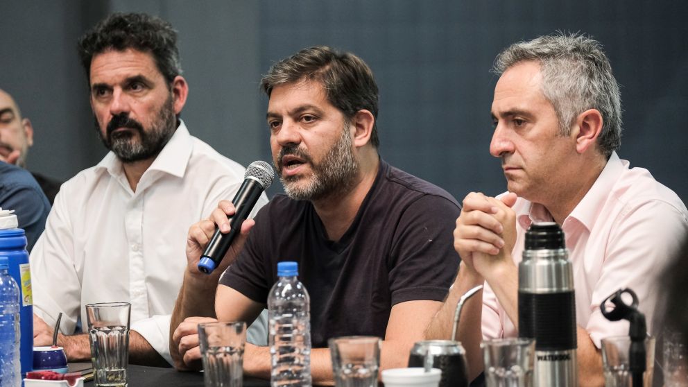 Bianco y Larroque se reunieron con dirigentes de varios espacios con la mirada en el armado electoral de Kicillof