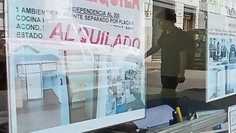 Los gastos inflexibles (vivienda, salud y servicios) registraron fuertes aumentos