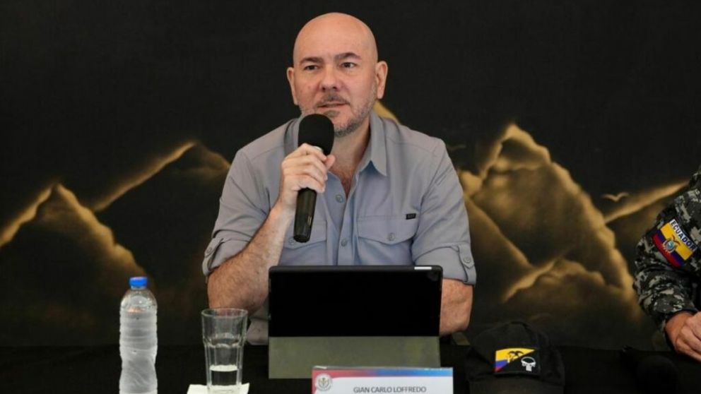 El ministro de Defensa es el principal acusado