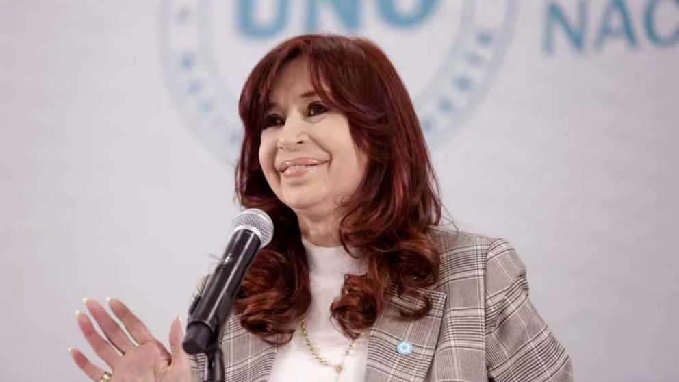 Cristina Kirchner envi� un mensaje navide�o en sus redes sociales con cr�ticas a Milei, Macri y Rosatti.